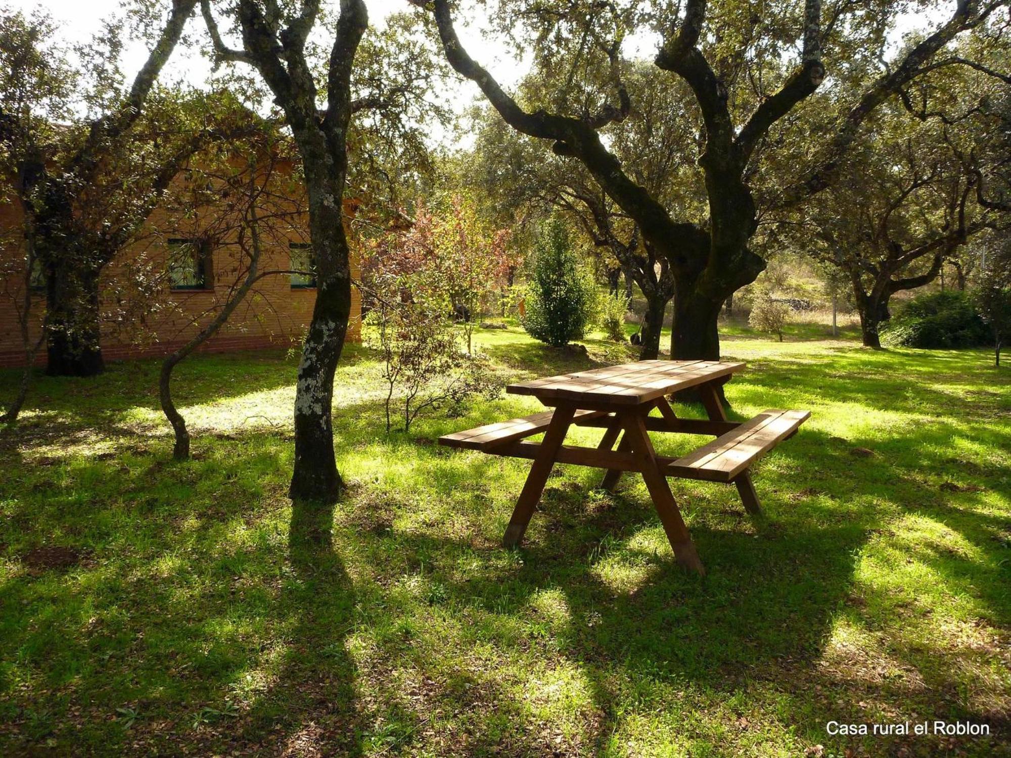 Hotel Casa Rural El Roblon Sartajada Exteriér fotografie